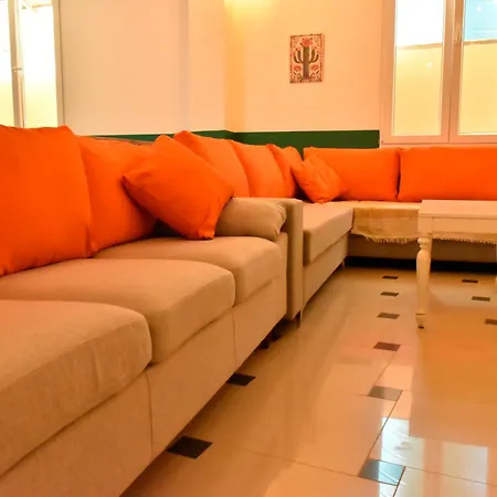 אכסניה Trip'n'hostel Pink Bubble *