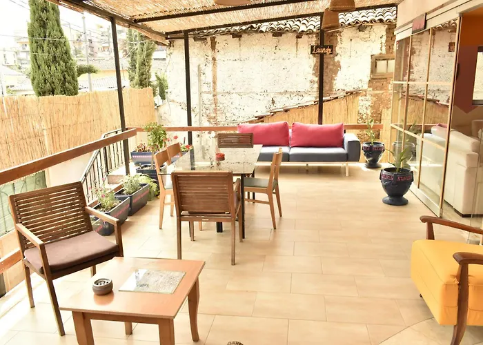 Trip'n'hostel Pink Bubble Тирана