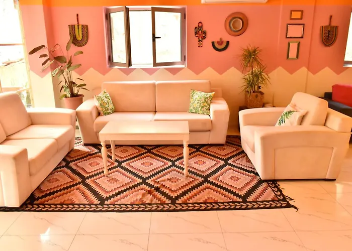 Trip'n'hostel Pink Bubble Хостел