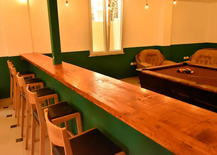 Trip'n'hostel Pink Bubble * Тирана